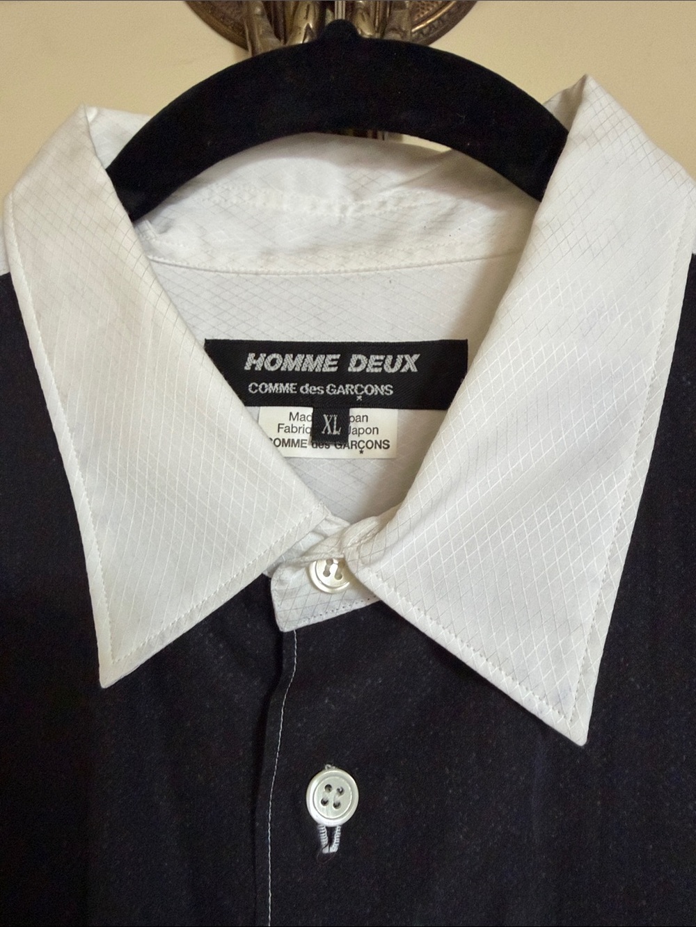 Comme des Garcons Navy and White Two-Tone Button-Down Shirt - Picture 5 of 7